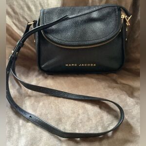 LIKE NEW!! 
Marc Jacobs - The Groove Leather Mini Messenger Bag